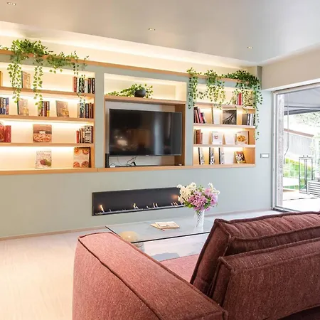 アパート Charming With Terrace - Perfect For Families And Friends *