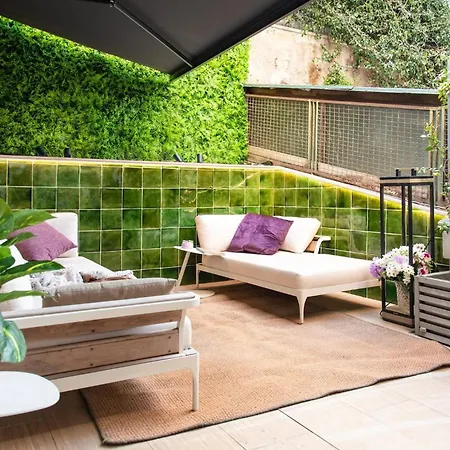 アパート Charming With Terrace - Perfect For Families And Friends