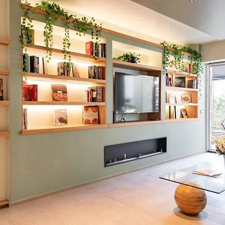 Charming With Terrace - Perfect For Families And Friends *